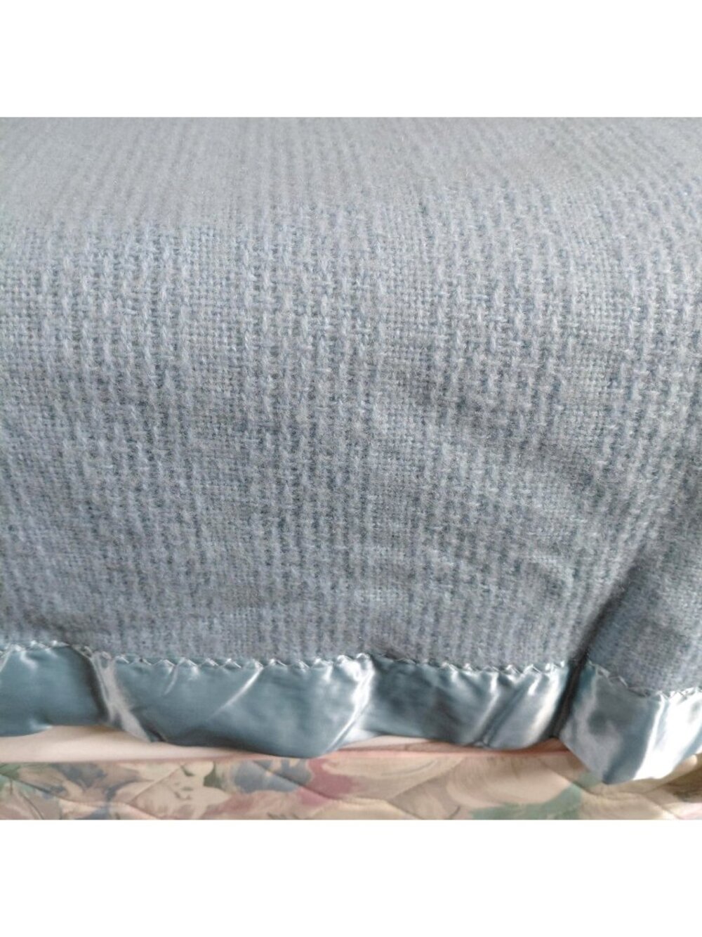 Faribo Blanket Twin 89x65 Wool Acrylic Blue Satin Trim USA Soft Cozy Bedspread